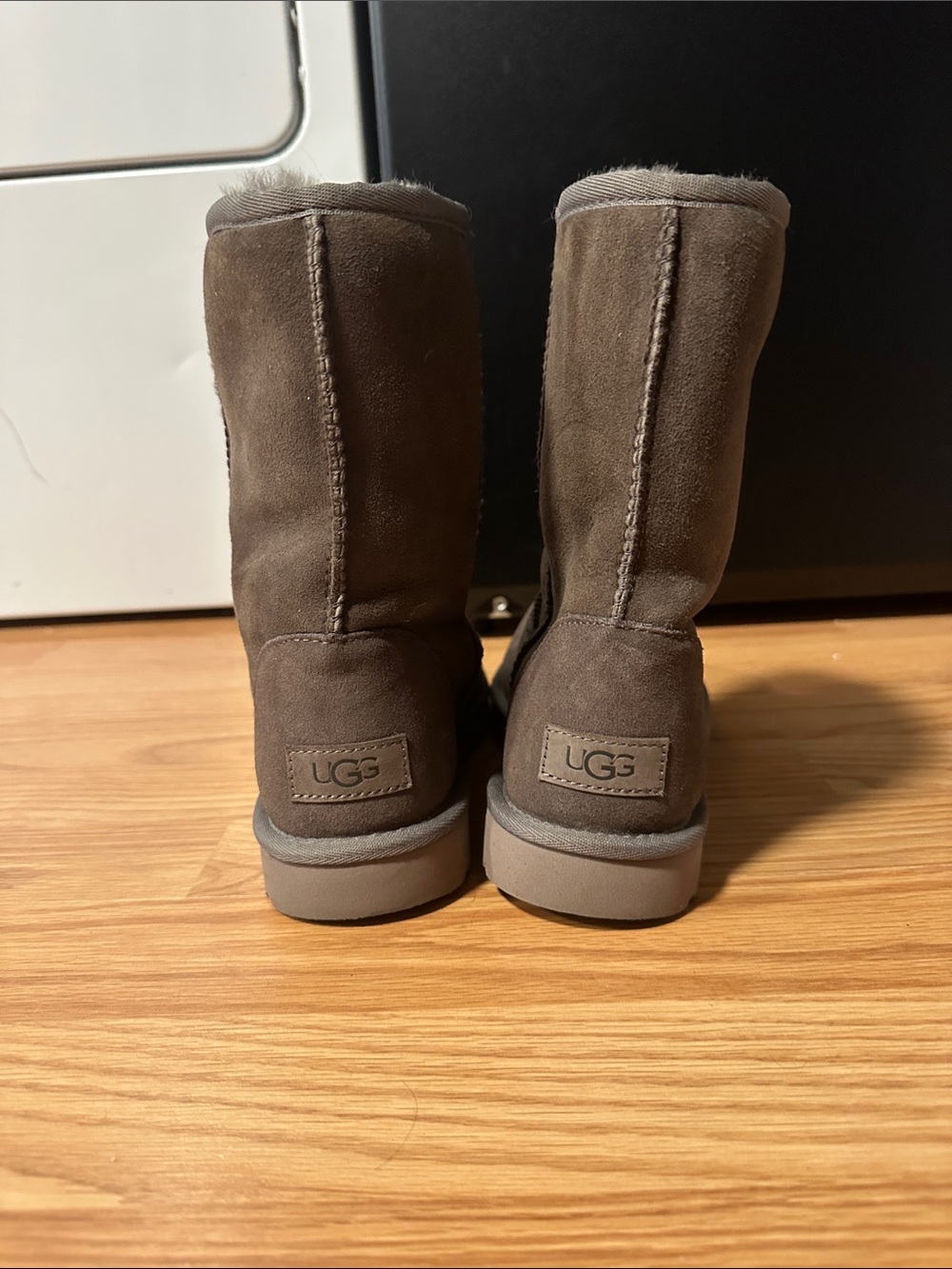 UGG Australia Classic Short II Ankle Boots for Women, Size US 8 - Gray - Picture 9 of 9
